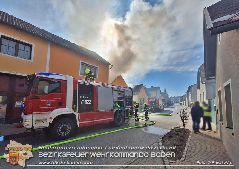 20250303_Großeinsatz bei Zimmerbrand in Günselsdorf   Foto: Privat zur Verfügung gestellt