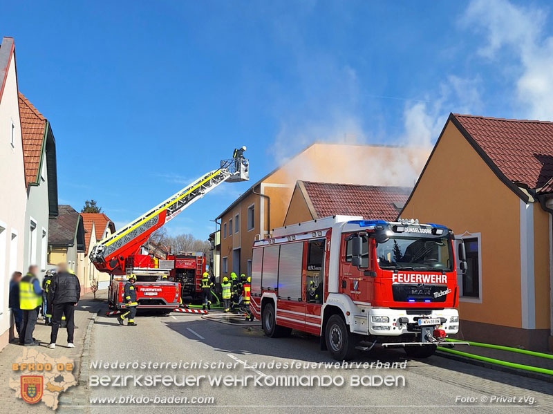 20250303_Großeinsatz bei Zimmerbrand in Günselsdorf   Foto: Privat zur Verfügung gestellt