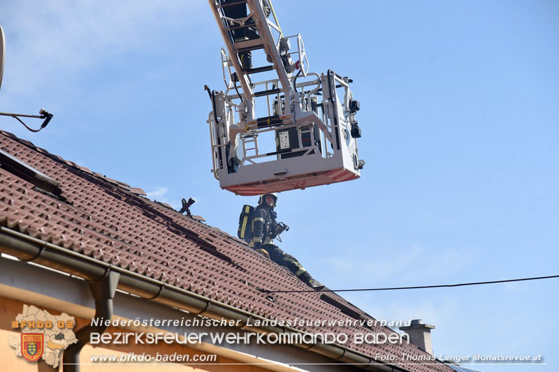20250303_Großeinsatz bei Zimmerbrand in Günselsdorf   Foto: Thomas Lenger Monatsrevue.at
