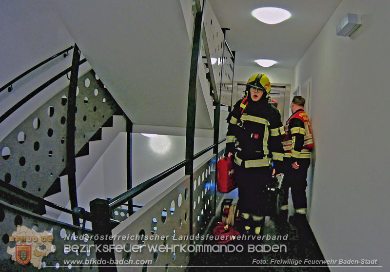 20250313_Notöffnung - Tür in Baden mit dem Zusatztext „Kleinkind in Wohnung, Herd eingeschalten" Foto: Freiwillige Feuerwehr Baden-Stadt / Stefan Schneider 20250313_Notöffnung - Tür in Baden mit dem Zusatztext „Kleinkind in Wohnung, Herd eingeschalten" Foto: Freiwillige Feuerwehr Baden-Stadt / Stefan Schneider