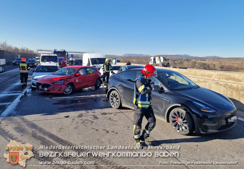 20250320_Massenkarambolage auf der A2 bei Kottingbrunn   Foto: FF Leobersdorf