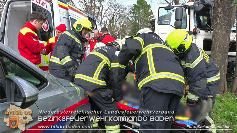 20250325_Medizinischer Notfall eines LKW Lenkers in Traiskirchen Möllersdorf Foto: Stefan Schneider BFKDO BADEN 20250325_Medizinischer Notfall eines LKW Lenkers in Traiskirchen Möllersdorf Foto: Stefan Schneider BFKDO BADEN