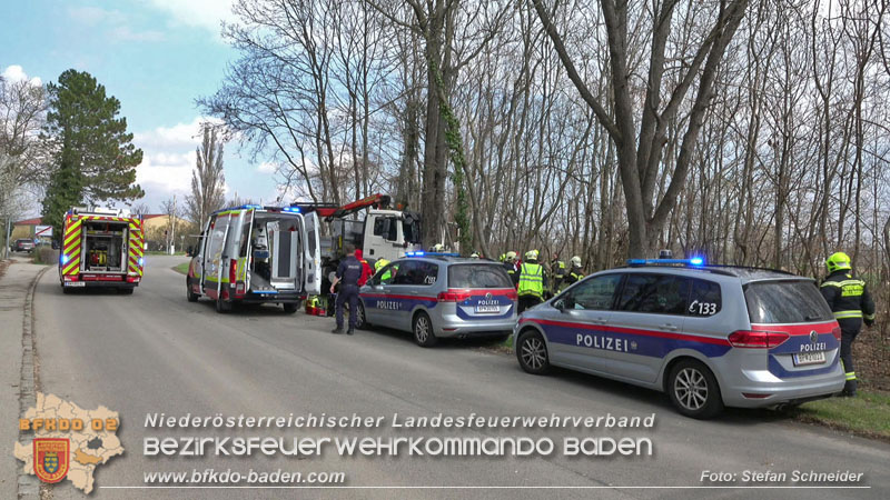 20250325_Medizinischer Notfall eines LKW Lenkers in Traiskirchen Möllersdorf Foto: Stefan Schneider BFKDO BADEN 20250325_Medizinischer Notfall eines LKW Lenkers in Traiskirchen Möllersdorf Foto: Stefan Schneider BFKDO BADEN