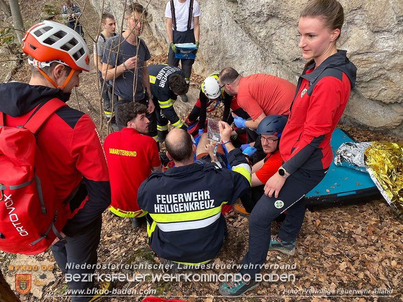 20250405_Kletterunfall im Helenental bei Sattelbach Gemeinde Heiligenkreuz  Foto: Freiwillige Feuerwehr Alland