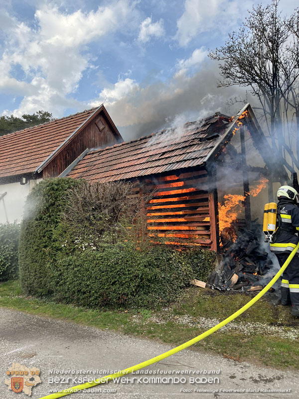 20250405_Brand auf dem Areal eines Pferdehofs in Maria Raisenmarkt Gemeinde Alland   Foto: Magdalena Freiller FF Maria Raisenmarkt