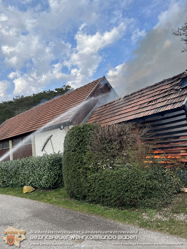 20250405_Brand auf dem Areal eines Pferdehofs in Maria Raisenmarkt Gemeinde Alland   Foto: Magdalena Freiller FF Maria Raisenmarkt