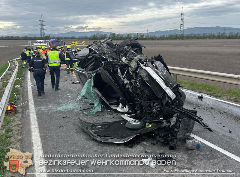 20250417_Frontalzusammensto zwei Fahrzeuge auf der L156 zwischen Trumau und Moosbrunn   Foto: Freiwillige Feuerwehr Trumau