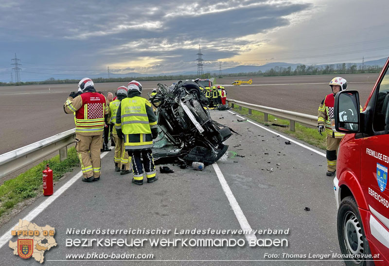 20250417_Frontalzusammensto zwei Fahrzeuge auf der L156 zwischen Trumau und Moosbrunn   Foto: Thomas Lenger Monatsrevue.at