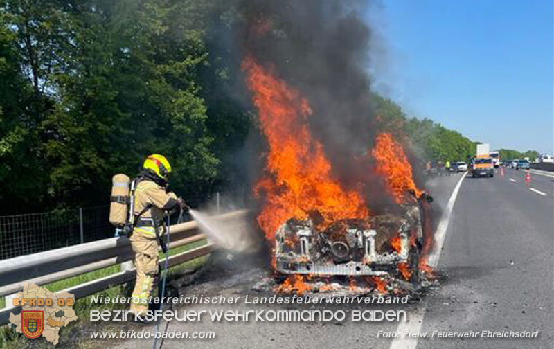 20250502_Fahrzeugbrand auf der A3 zwischen Ebreichsdorf und Pottendorf  Foto: FF Ebreichsdorf