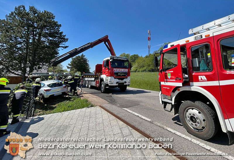 20250502_Menschenrettung aus verunfallten Wagen Foto: Freiwillige Feuerwehr Hochstraß 20250502_Menschenrettung aus verunfallten Wagen Foto: Freiwillige Feuerwehr Hochstraß