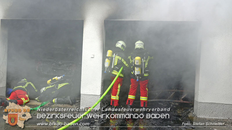 20250530_Garagenbrand - Feuerwehr verhindert Übergreifen auf Wohnräume Foto: Stefan Schneider BFK BADEN 20250530_Garagenbrand - Feuerwehr verhindert Übergreifen auf Wohnräume Foto: Stefan Schneider BFK BADEN