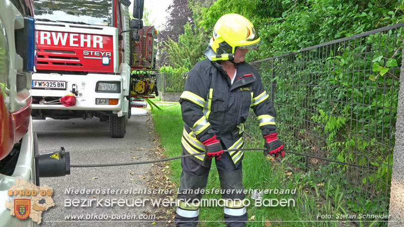 20250530_Garagenbrand - Feuerwehr verhindert Übergreifen auf Wohnräume Foto: Stefan Schneider BFK BADEN 20250530_Garagenbrand - Feuerwehr verhindert Übergreifen auf Wohnräume Foto: Stefan Schneider BFK BADEN
