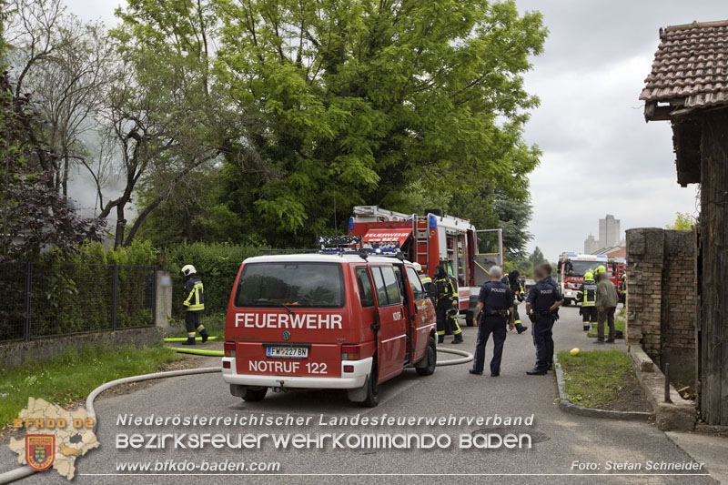 20250530_Garagenbrand - Feuerwehr verhindert Übergreifen auf Wohnräume Foto: Stefan Schneider BFK BADEN 20250530_Garagenbrand - Feuerwehr verhindert Übergreifen auf Wohnräume Foto: Stefan Schneider BFK BADEN