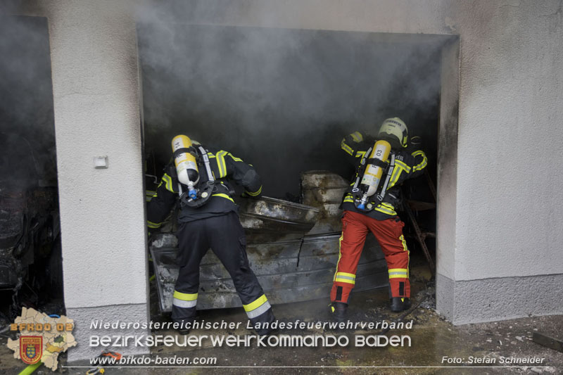 20250530_Garagenbrand - Feuerwehr verhindert Übergreifen auf Wohnräume Foto: Stefan Schneider BFK BADEN 20250530_Garagenbrand - Feuerwehr verhindert Übergreifen auf Wohnräume Foto: Stefan Schneider BFK BADEN