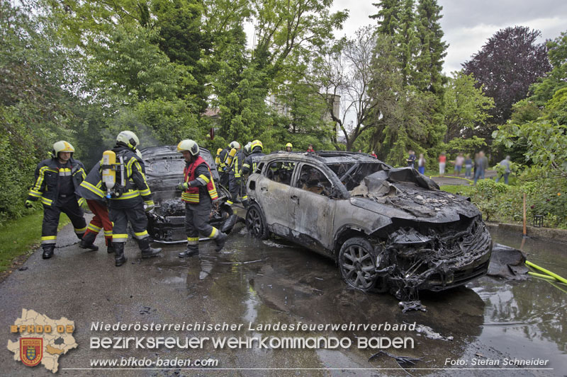 20250530_Garagenbrand - Feuerwehr verhindert Übergreifen auf Wohnräume Foto: Stefan Schneider BFK BADEN 20250530_Garagenbrand - Feuerwehr verhindert Übergreifen auf Wohnräume Foto: Stefan Schneider BFK BADEN