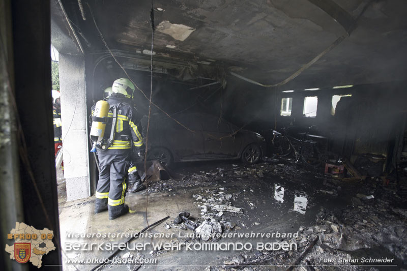 20250530_Garagenbrand - Feuerwehr verhindert Übergreifen auf Wohnräume Foto: Stefan Schneider BFK BADEN 20250530_Garagenbrand - Feuerwehr verhindert Übergreifen auf Wohnräume Foto: Stefan Schneider BFK BADEN