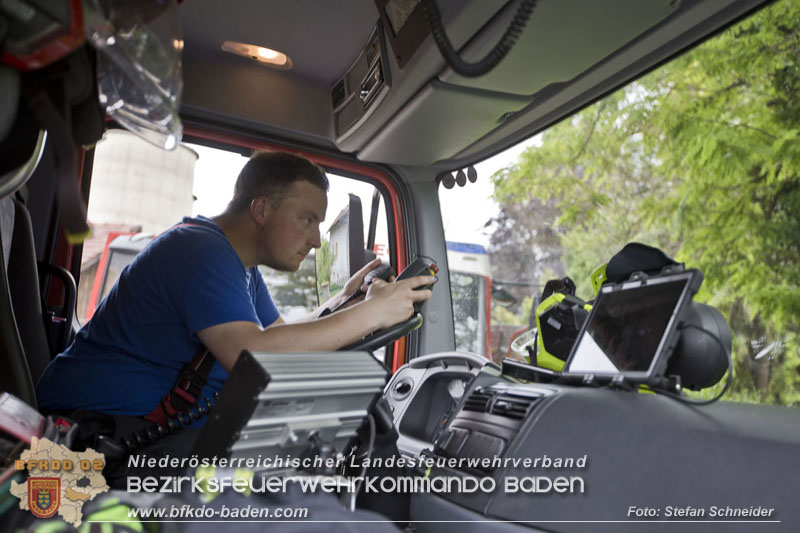 20250530_Garagenbrand - Feuerwehr verhindert Übergreifen auf Wohnräume Foto: Stefan Schneider BFK BADEN 20250530_Garagenbrand - Feuerwehr verhindert Übergreifen auf Wohnräume Foto: Stefan Schneider BFK BADEN