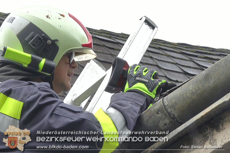 20250530_Garagenbrand - Feuerwehr verhindert Übergreifen auf Wohnräume Foto: Stefan Schneider BFK BADEN 20250530_Garagenbrand - Feuerwehr verhindert Übergreifen auf Wohnräume Foto: Stefan Schneider BFK BADEN