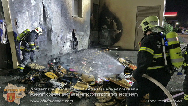 20250605_Nächtlicher Brand beim ARKADIA Traiskirchen Foto: Stefan Schneider BFKDO BADEN 20250605_Nächtlicher Brand beim ARKADIA Traiskirchen Foto: Stefan Schneider BFKDO BADEN