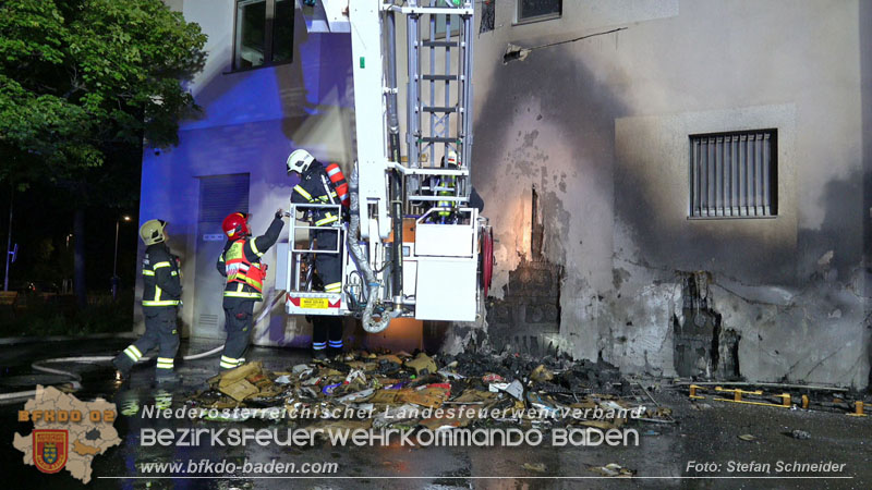 20250605_Nächtlicher Brand beim ARKADIA Traiskirchen Foto: Stefan Schneider BFKDO BADEN 20250605_Nächtlicher Brand beim ARKADIA Traiskirchen Foto: Stefan Schneider BFKDO BADEN