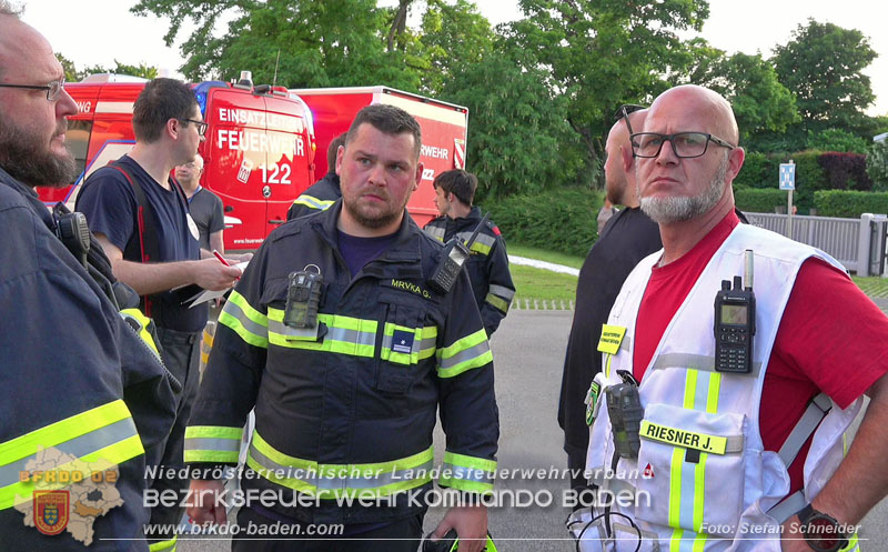 20250613_Feuerwehreinsatz wegen Gebrechen in Tankanlage für ein Notstromaggregat Foto: Stefan Schneider BFKDO BADEN 20250613_Feuerwehreinsatz wegen Gebrechen in Tankanlage für ein Notstromaggregat Foto: Stefan Schneider BFKDO BADEN