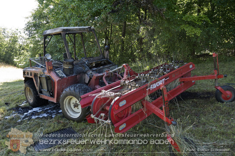 20250701_Landmaschinenbrand bei Heuarbeiten in Reintal bei Weissenbach/Triesting   Foto: Stefan Schneider BFKDO BADEN