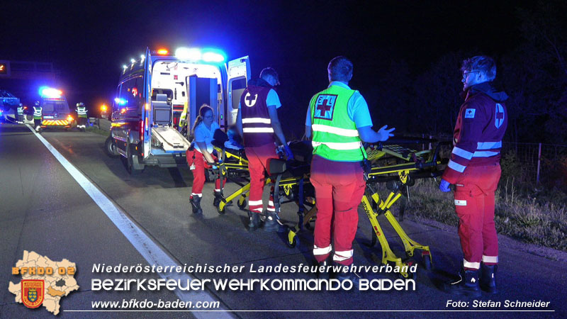 20250701_Nächtlicher Unfall auf der A2 beim Knoten Guntramsdorf  Foto: Stefan Schneider BFKDO BADEN