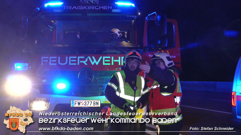 20250701_Nächtlicher Unfall auf der A2 beim Knoten Guntramsdorf  Foto: Stefan Schneider BFKDO BADEN