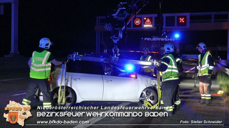 20250701_Nächtlicher Unfall auf der A2 beim Knoten Guntramsdorf Foto: Stefan Schneider BFKDO BADEN