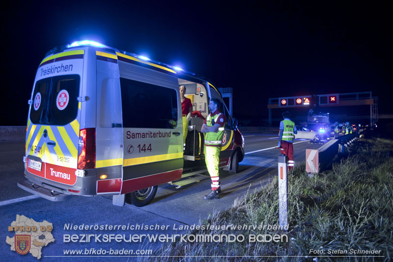 20250701_Nächtlicher Unfall auf der A2 beim Knoten Guntramsdorf Foto: Stefan Schneider BFKDO BADEN