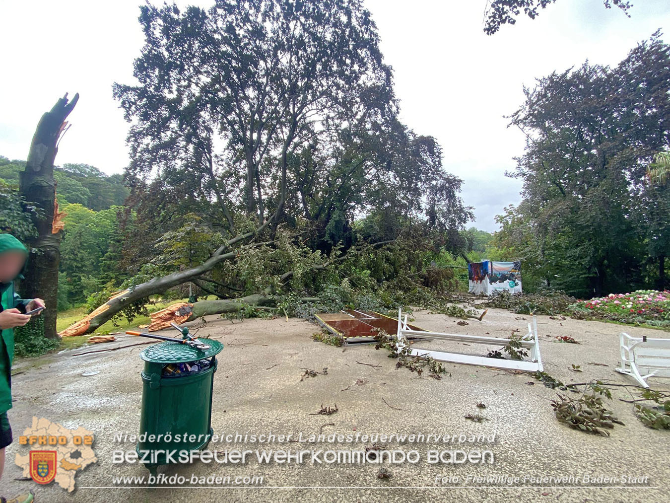 20250707_Der Tag nach dem Unwetter ber der Stadt im Kurpark BADEN