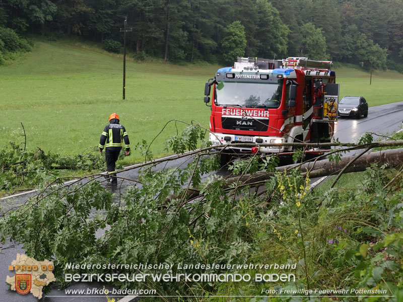 20250712_Unwetterschäden blockieren Passstraße über den „Hals" Foto: ASB Markus Hackl FF Pottenstein 20250712_Unwetterschäden blockieren Passstraße über den „Hals" Foto: ASB Markus Hackl FF Pottenstein