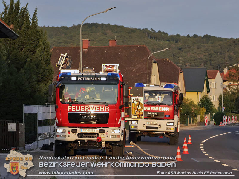 20250720_Ölfilm auf der Triesting  Foto: ASB ÖA Markus Hackl FF Pottenstein