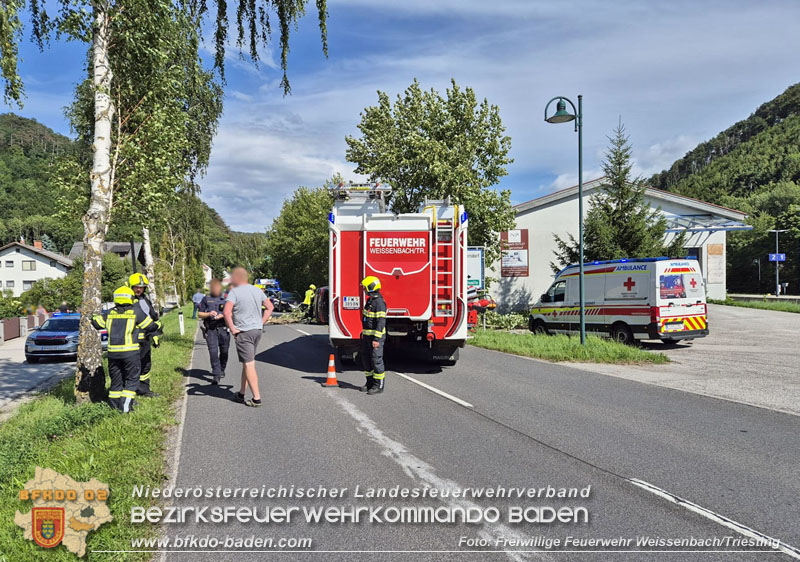 20250803_Schwerer Verkehrsunfall auf der B18 in Weissenbach a.d.Triesting  Foto: FF Weissenbach/Triesting