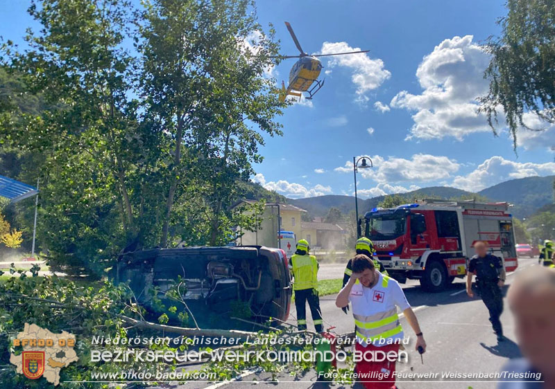 20250803_Schwerer Verkehrsunfall auf der B18 in Weissenbach a.d.Triesting  Foto: FF Weissenbach/Triesting