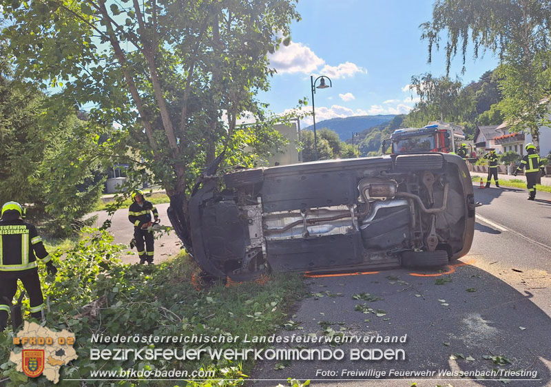 20250803_Schwerer Verkehrsunfall auf der B18 in Weissenbach a.d.Triesting Foto: FF Weissenbach/Triesting