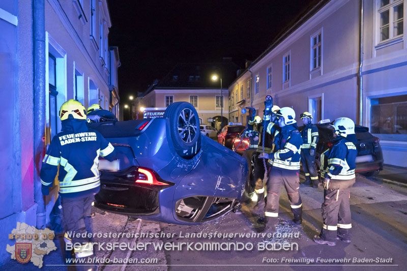 20250805_Fahrzeugüberschlag im Badener Stadtgebiet  Foto: Stefan Schneider FF Baden-Stadt