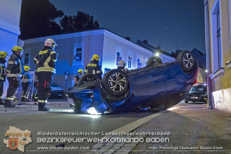 20250805_Fahrzeugüberschlag im Badener Stadtgebiet  Foto: Stefan Schneider FF Baden-Stadt