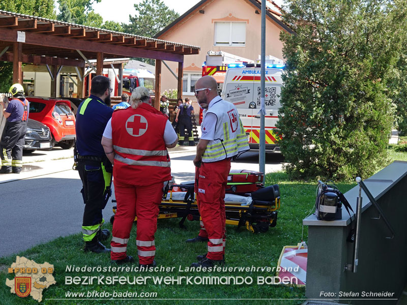 20250808_Alarmierter Brand in Kottingbrunner Wohnhausanlage  Foto: Stefan Schneider BFK BADEN
