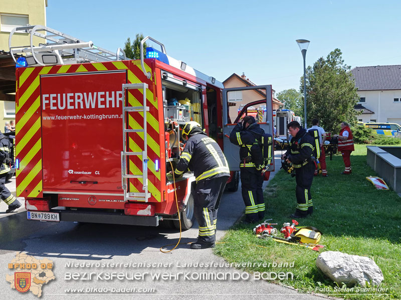 20250808_Alarmierter Brand in Kottingbrunner Wohnhausanlage  Foto: Stefan Schneider BFK BADEN