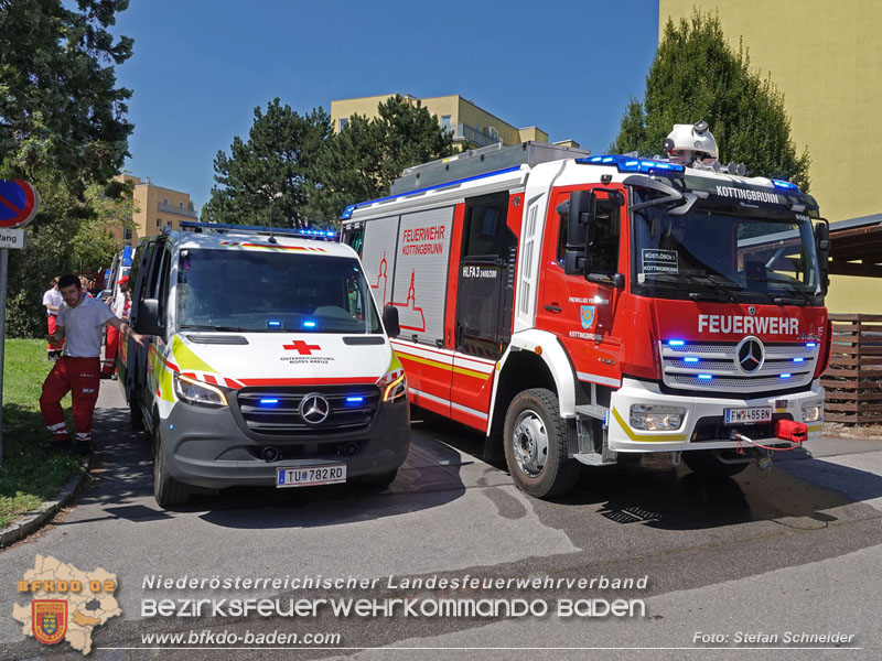 20250808_Alarmierter Brand in Kottingbrunner Wohnhausanlage  Foto: Stefan Schneider BFK BADEN