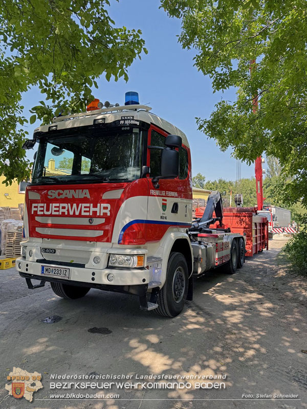 20250813_Kraneinsatz wegen festgefahrenen LKW-Sattelzug in Tribuswinkel  Foto: Stefan Schneider BFKDO BADEN