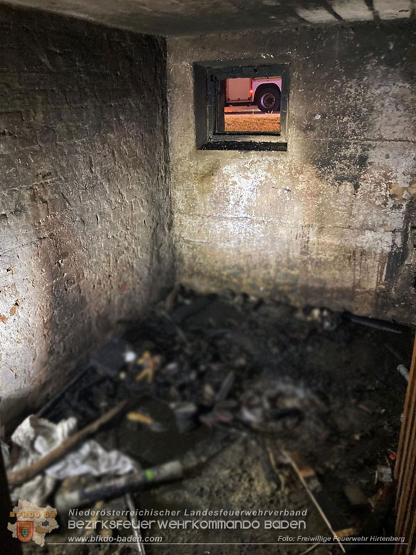 20250819_Nchtlicher Kellerbrand in Mehrparteienhaus Foto: Linsbichler FF Hirtenberg