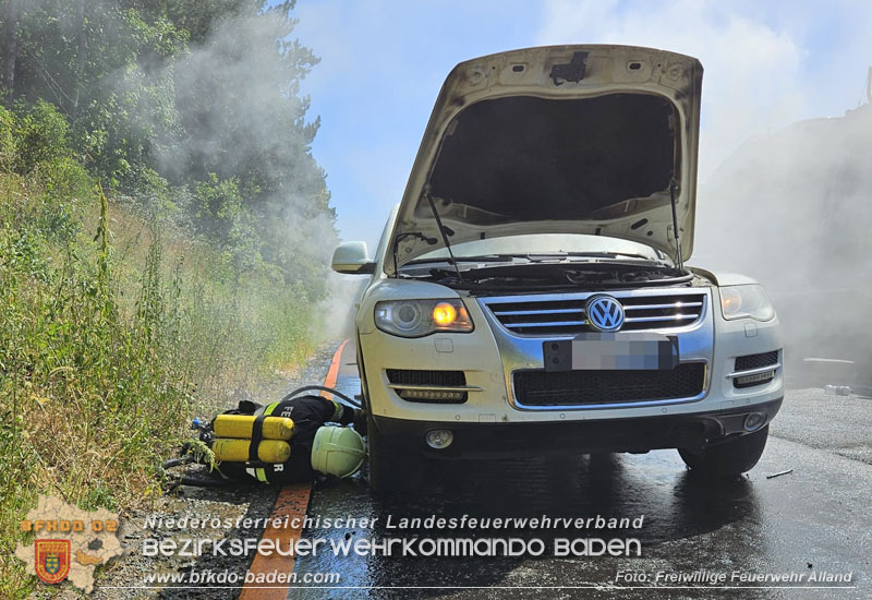 20250819_PKW Brand im Baustellenbereich auf der A21   Foto: Freiwillige Feuerwehr Alland