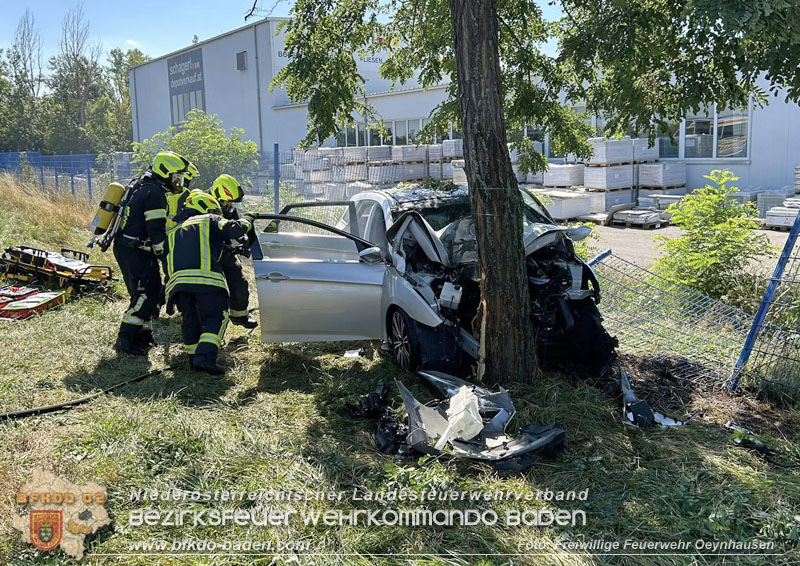 20250819_Verkehrsunfall auf der B17 zwischen Oeynhausen und Gnselsdorf  Foto: Freiwillige Feuerwehr Oeynhausen