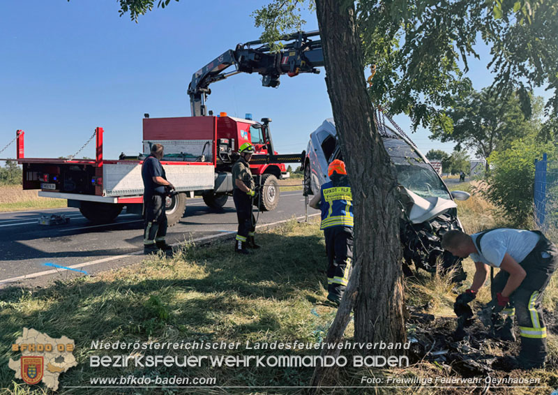 20250819_Verkehrsunfall auf der B17 zwischen Oeynhausen und Gnselsdorf  Foto: Freiwillige Feuerwehr Oeynhausen