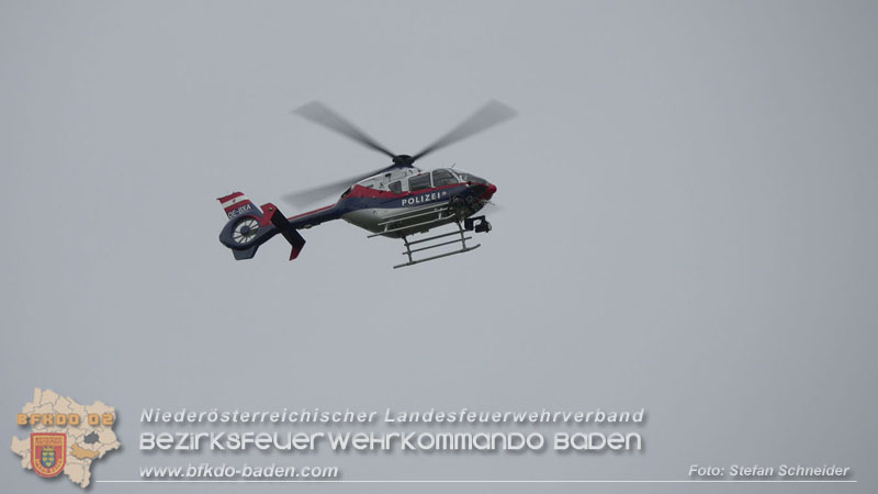 20250902_Pkw kollidiert mit Triebwagen der Aspangbahn in Günselsdorf   Foto: Stefan Schneider BFKDO BADEN