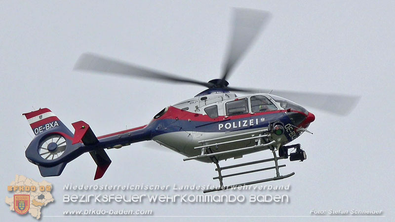 20250902_Pkw kollidiert mit Triebwagen der Aspangbahn in Günselsdorf   Foto: Stefan Schneider BFKDO BADEN