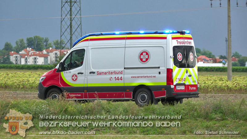 20250902_Pkw kollidiert mit Triebwagen der Aspangbahn in Günselsdorf Foto: Stefan Schneider BFKDO BADEN