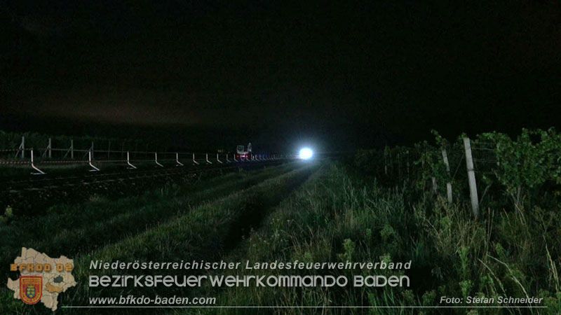 20250902_Pkw kollidiert mit Triebwagen der Aspangbahn in Günselsdorf Foto: Stefan Schneider BFKDO BADEN